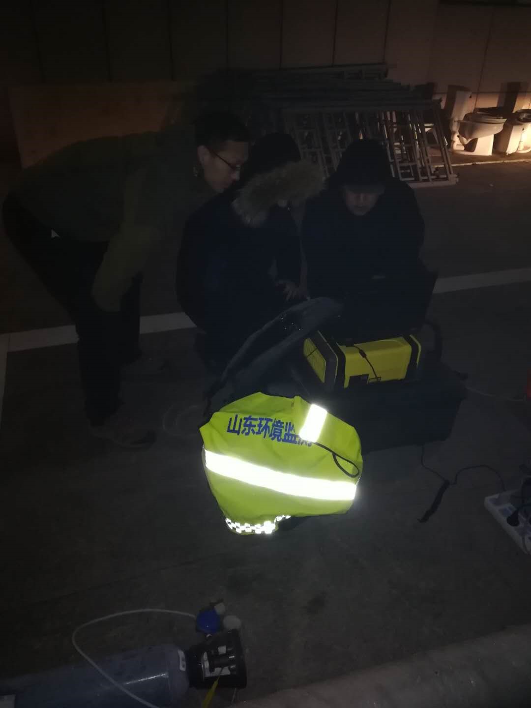 泄露現場攜帶PF-300開展應急監(jiān)測