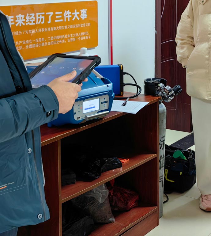 湖南益陽生態(tài)環(huán)境監(jiān)測中心PF-300非甲烷總烴分析儀交貨驗收